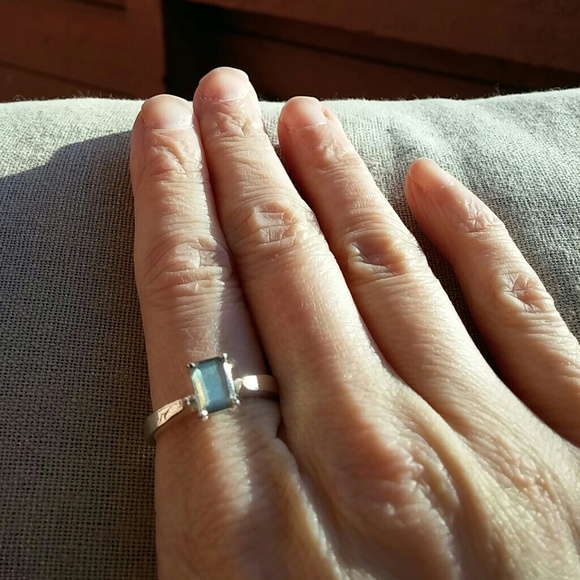 🐰SALE🐰 Handmade Emerald Cut Labradorite Ring - Picture 2 of 5